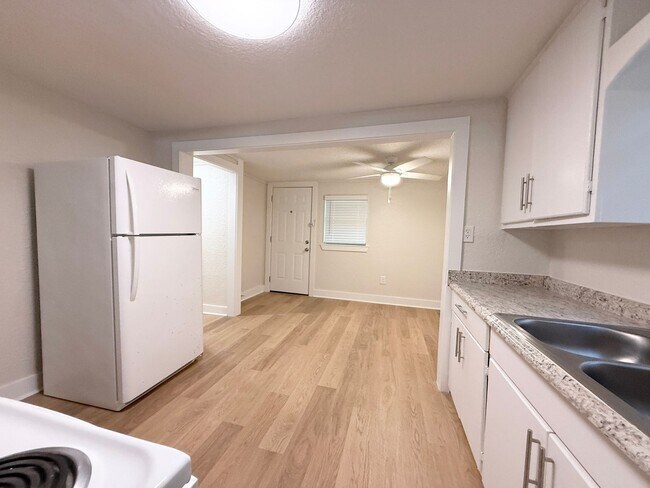 Building Photo - 288BS