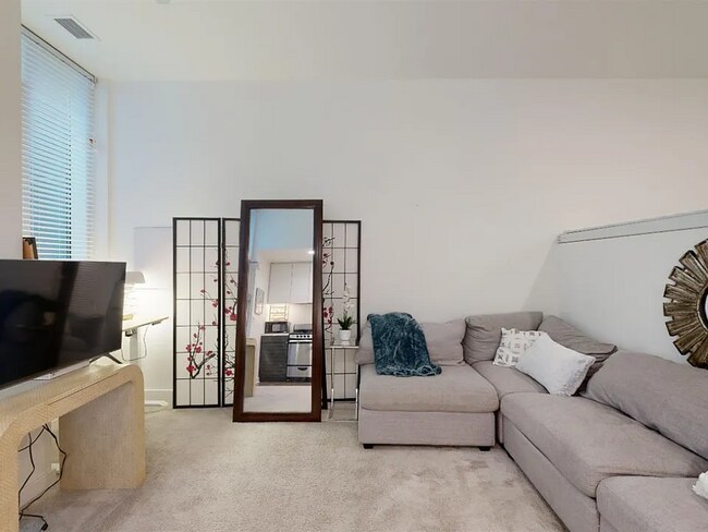 Building Photo - Corner view. Luxury. High end appliances. ...