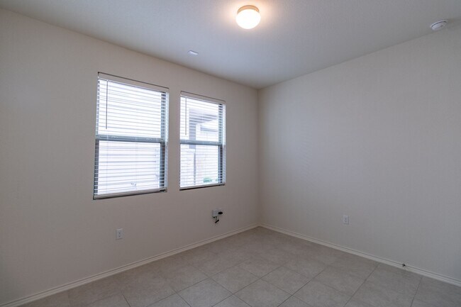 Building Photo - Charming Oasis in Wells Branch: Spacious 3-Bed Home with Stylish Upgrades!