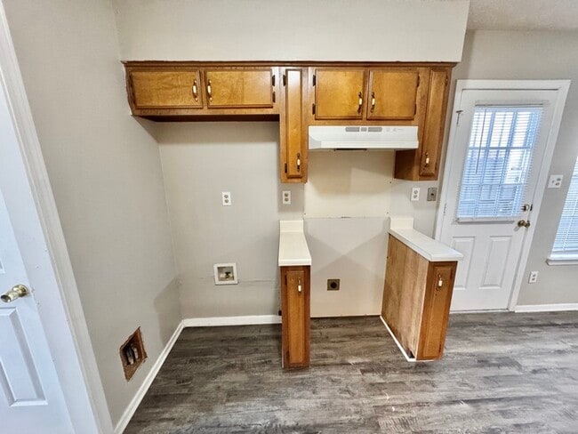 Building Photo - 6481 Summer Creek E