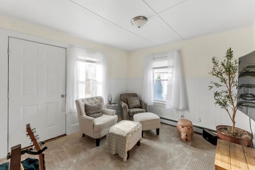 Building Photo - 8 Peck Ave