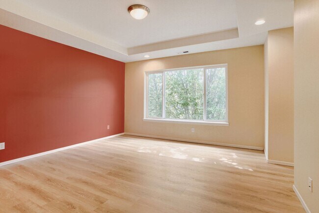 Building Photo - 4BR/2.5BA Home with Main-Level Bedroom/Office — Central A/C & Fenced Yard | Orenco Gardens, Hills...