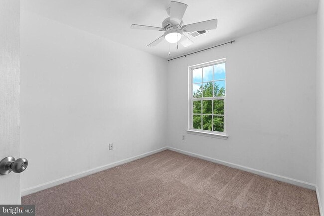Building Photo - 7258 Mockingbird Cir