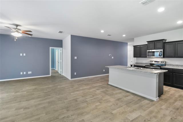 Building Photo - 757 High Summit Trl