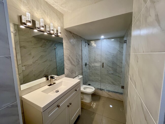 Building Photo - 1801 S Ocean Dr