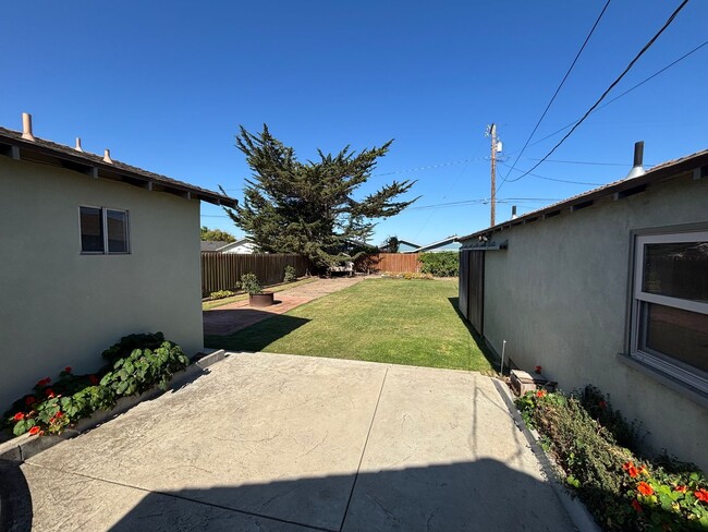 Building Photo - 269 Tognazzini Ave