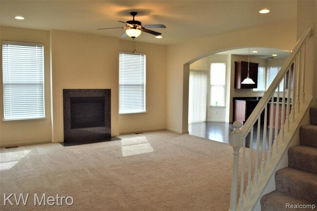 Building Photo - 4313 Silverleaf Dr