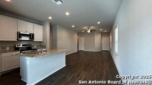 Building Photo - 1120 Thea Cv