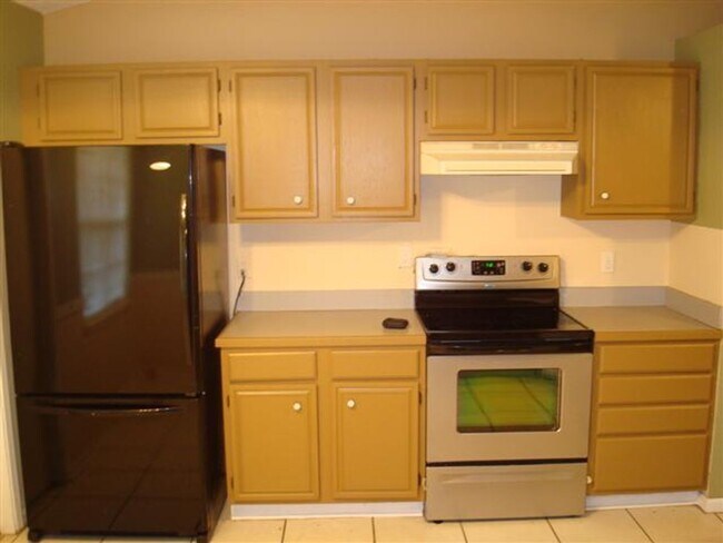 Building Photo - Southside Estates Beauty!  3 Bedrooms 2 Bathroom