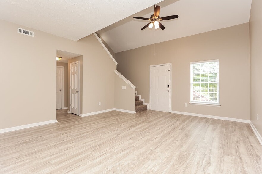 Building Photo - 4904 Ottenville Ave