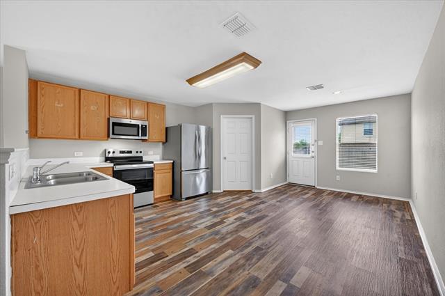 Building Photo - 1201 Lambert Dr