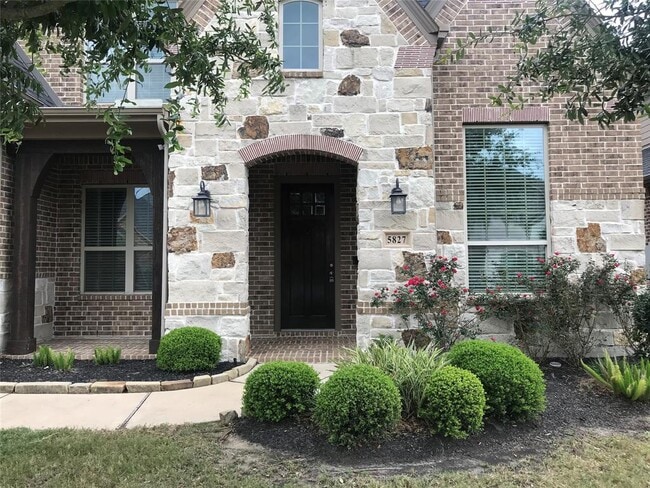Building Photo - 5827 Chaste Ct