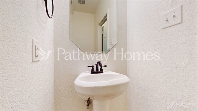 Building Photo - 209 Bentley Dr