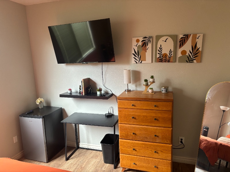 Building Photo - 4760 Sandalwood Way