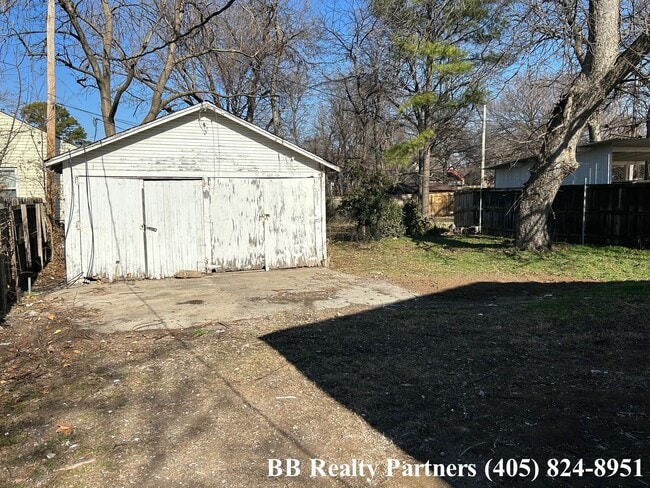 Building Photo - 4205 E 4th Pl