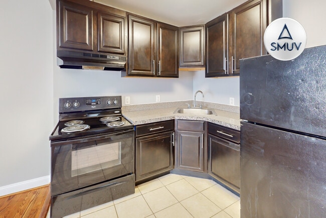 Building Photo - 8508 Chestnut Oak Rd