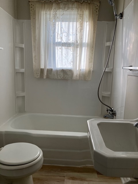 Building Photo - 832 S Fort Ave