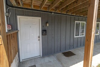 Building Photo - 105 N Garth Ave