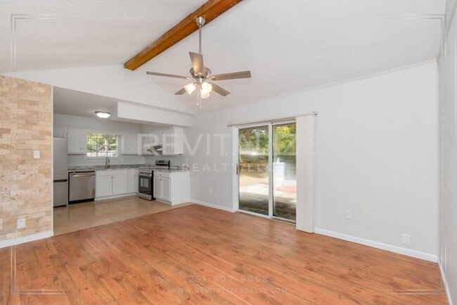 Building Photo - Newly Renovated 3 Bed 2 Bath Home in Theodore!