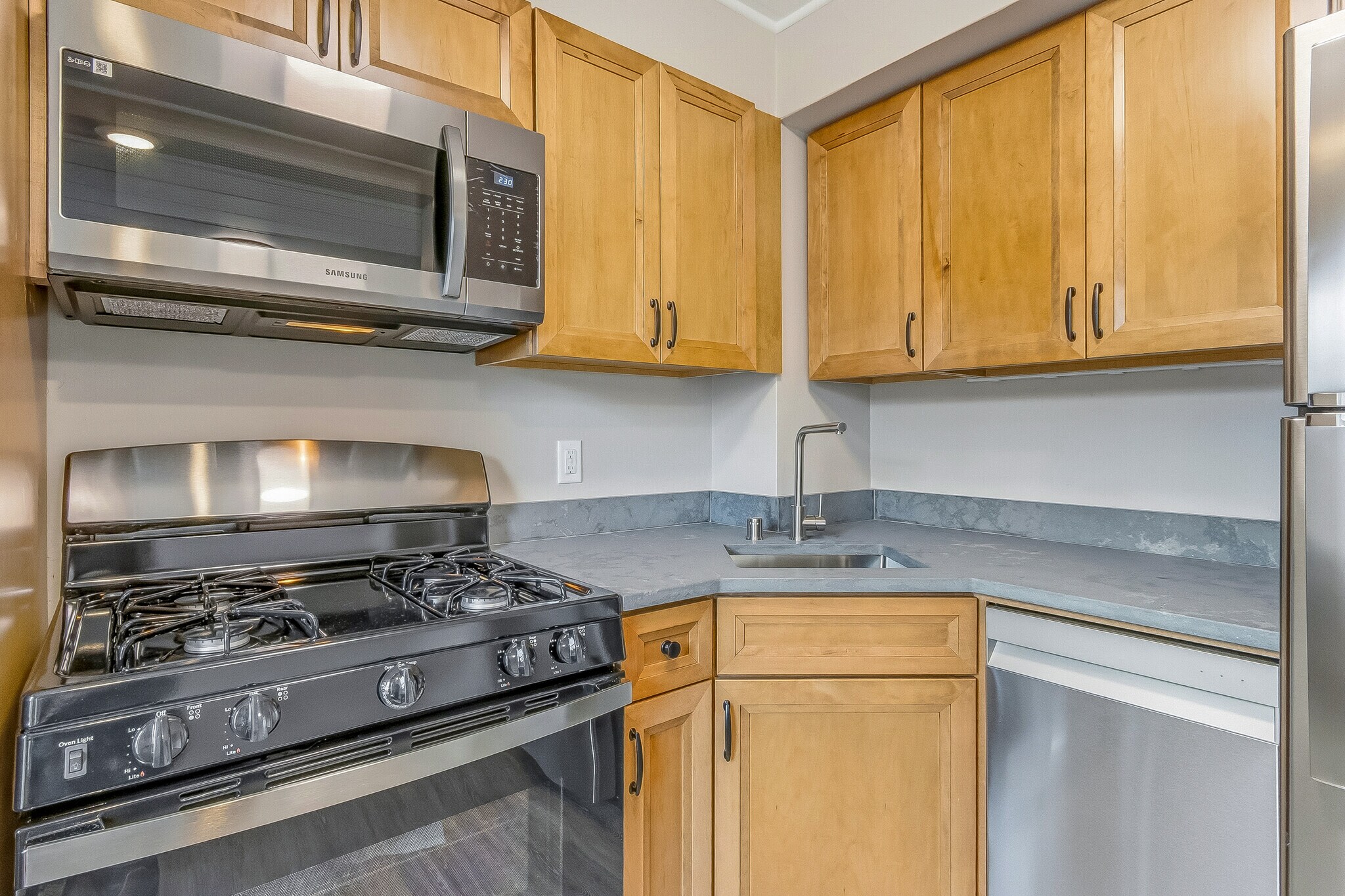 Building Photo - 24 Sherman Ter