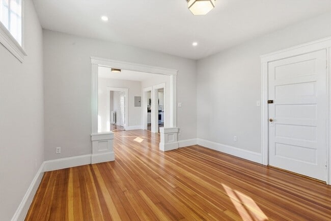 Building Photo - 113 Minot St
