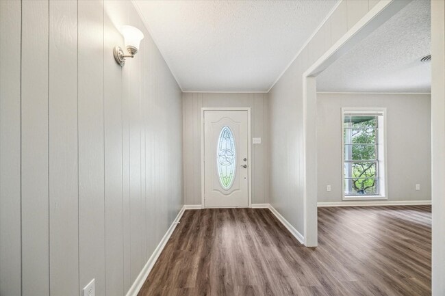 Building Photo - 111 Chadwick Rd