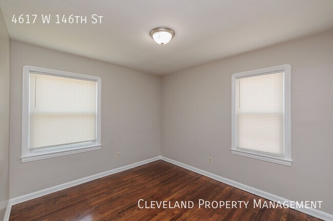 Building Photo - Beautifully Renovated Bungalow