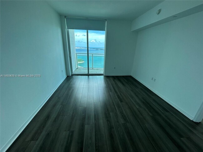 Building Photo - 951 Brickell Ave