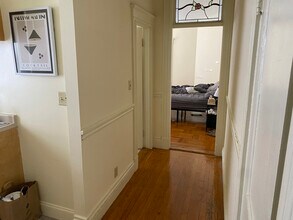 Building Photo - 16 Queensberry St