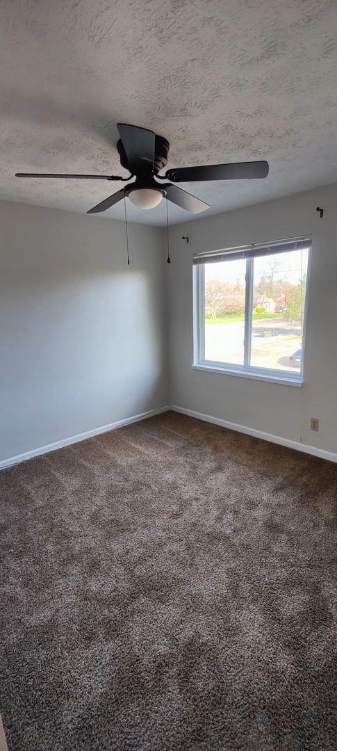 Building Photo - Cozy 2 bed 1 bath  townhouse with attached...