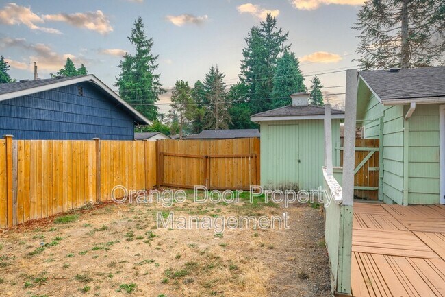 Building Photo - 601 25th St SE