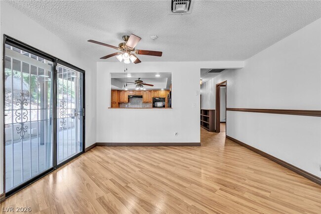 Building Photo - 2457 Swan Ln