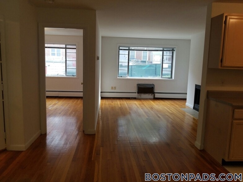 Building Photo - 50 Evergreen St