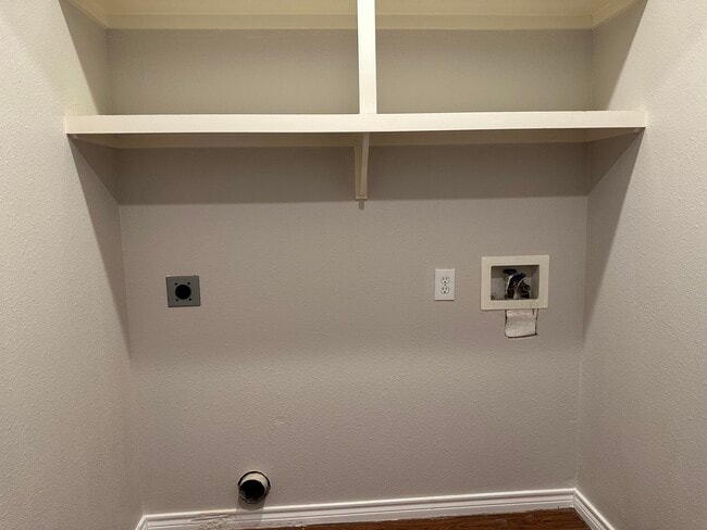 Building Photo - 6015 3rd St