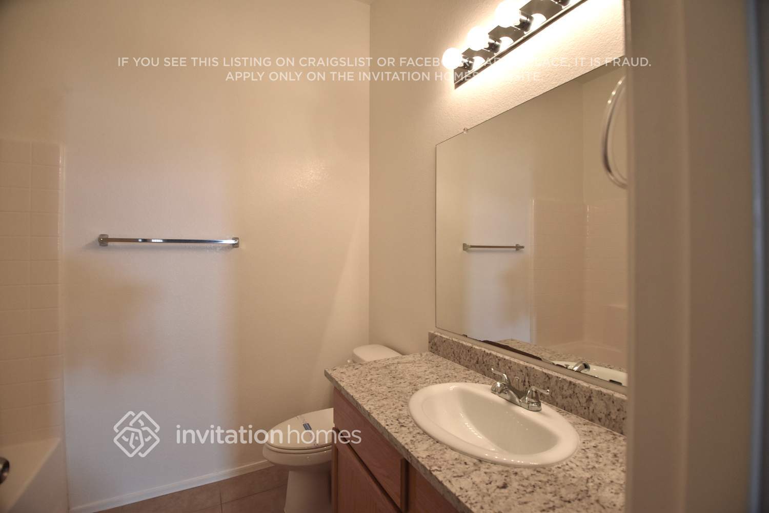 Building Photo - 421 N 168th Ln