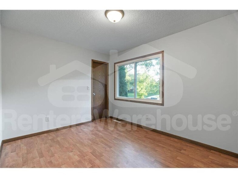 Building Photo - 1360 Adams St S