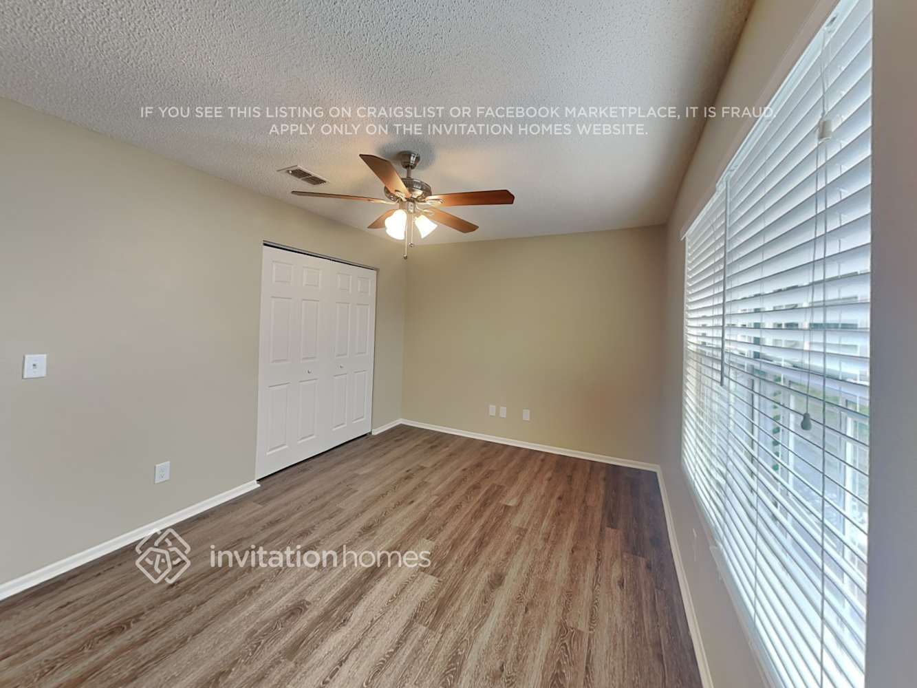 Building Photo - 176 Edgewater Cir