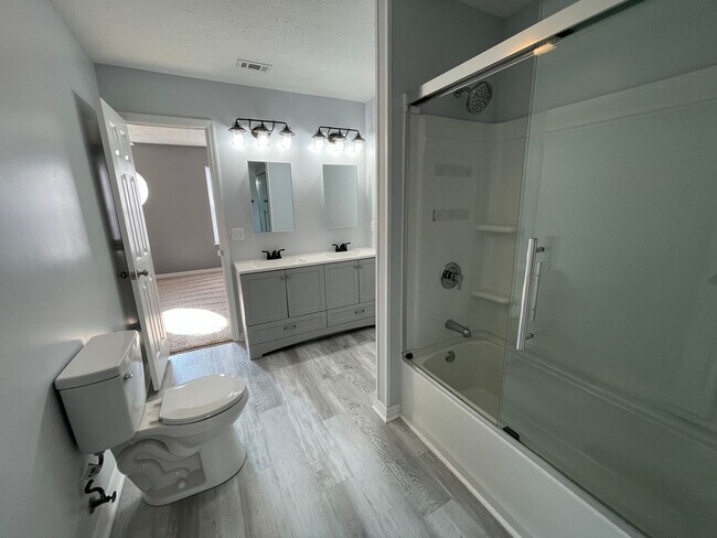 Building Photo - For Lease - 3 BR|2 BA Near Tyndall Air For...