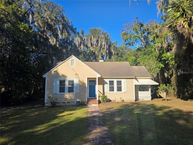 Building Photo - 1023 NE 6th St