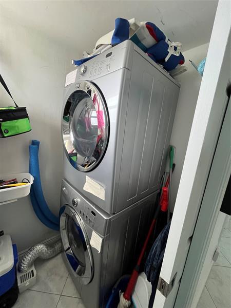 Building Photo - 333 NE 21st Ave