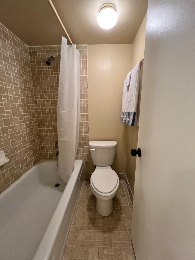 Building Photo - 3540 S Ocean Blvd