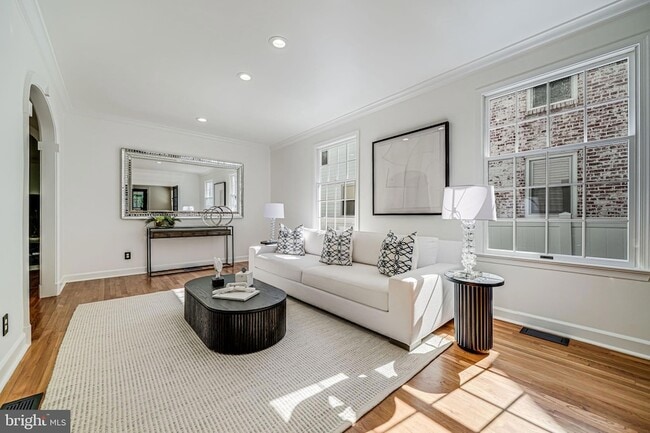 Building Photo - 4817 Chevy Chase Blvd