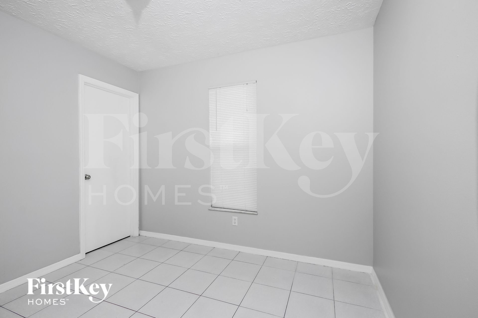 Building Photo - 462 SE Streamlet Ave