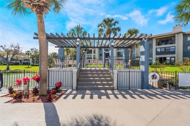 Building Photo - 2 Escondido Cir