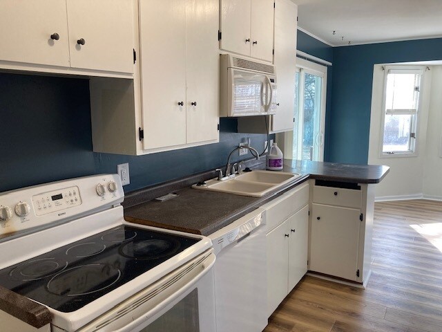 Building Photo - 215 E 32nd St