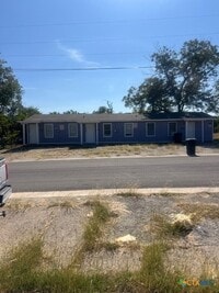 Building Photo - 304 E Dunn Ave