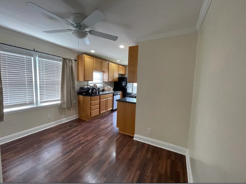 Building Photo - 206 Staebler Ave