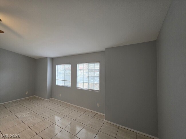 Building Photo - 5843 Berry Hill Ln