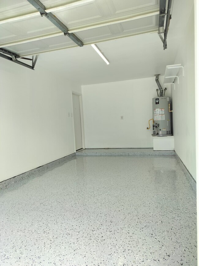 Building Photo - 21242 Linden House Ct
