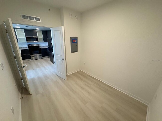 Building Photo - 5579 Millennia Park Dr